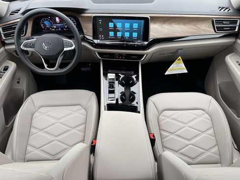 New 2026 Volkswagen Atlas SE AWD/4WD image 11