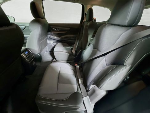 Used 2024 Subaru Ascent Premium w/ Convenience Package image 23