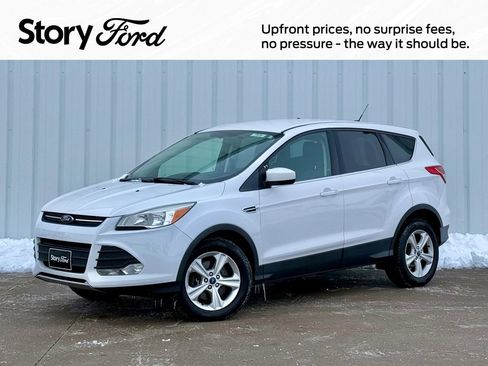 Used 2015 Ford Escape SE image 1