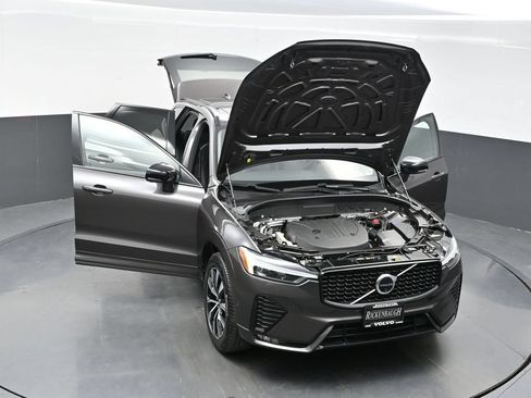 Used 2024 Volvo XC60 B5 Plus AWD/4WD image 37