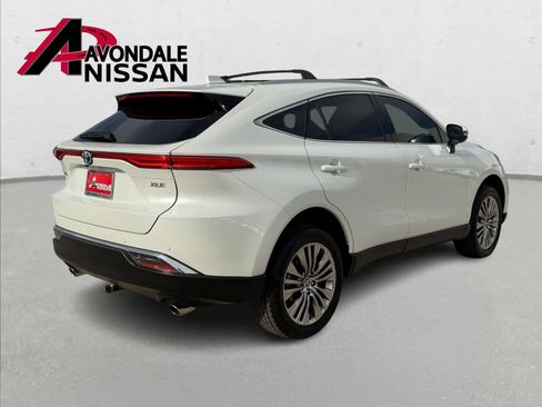 Used 2023 Toyota Venza XLE image 7