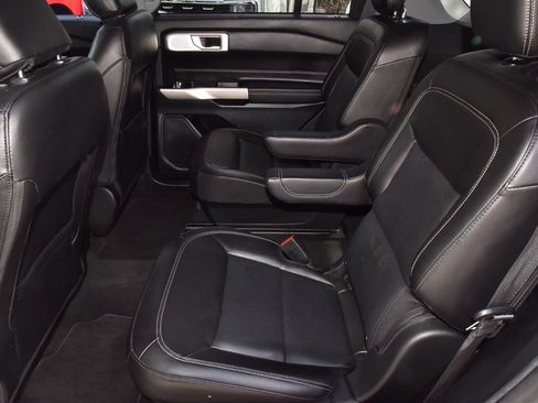 Certified 2022 Ford Explorer Limited w/ Limited Technology Package image 14