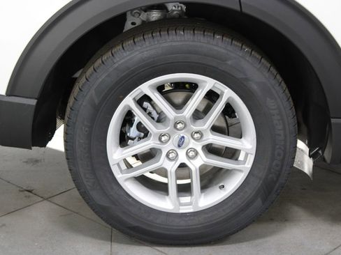 New 2026 Ford Explorer Active w/ Active Comfort Package image 12