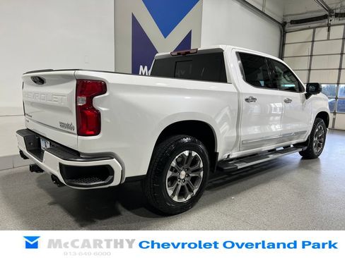Used 2025 Chevrolet Silverado 1500 High Country w/ Technology Package AWD/4WD image 5