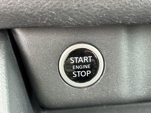Used 2021 Nissan Rogue S AWD/4WD image 20