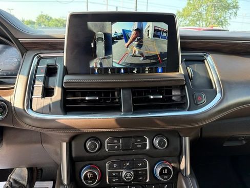 Certified 2022 Chevrolet Tahoe LT w/ Luxury Package AWD/4WD image 18