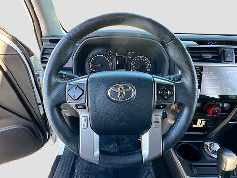 Used 2022 Toyota 4Runner SR5 Premium image 11