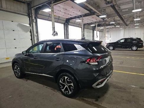 Used 2023 Kia Sportage EX AWD/4WD image 2