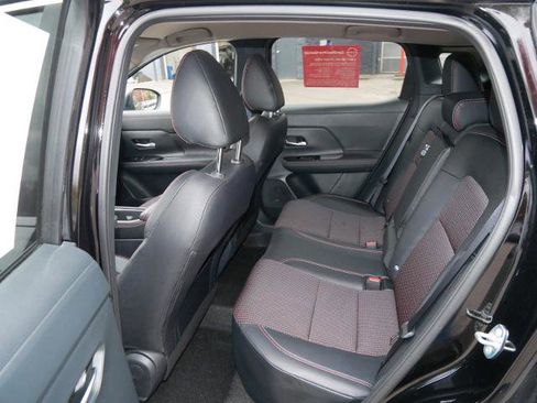 Certified 2025 Nissan Kicks SR image 11