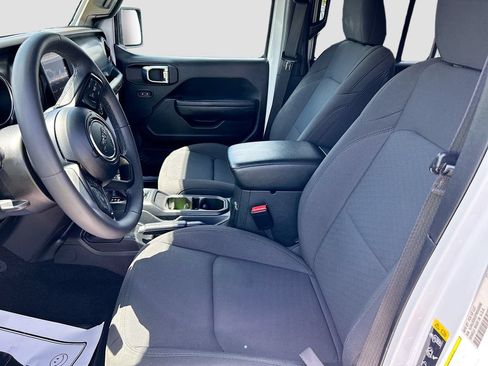 Used 2023 Jeep Wrangler Unlimited Sport AWD/4WD image 18
