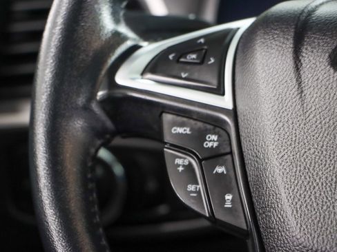 Used 2024 Ford Edge SEL image 13