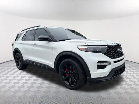 Used 2024 Ford Explorer ST w/ Equipment Group 401A AWD/4WD image 3