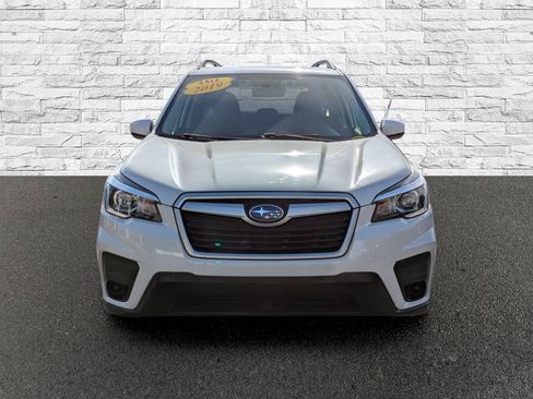 Used 2019 Subaru Forester Premium AWD/4WD image 3