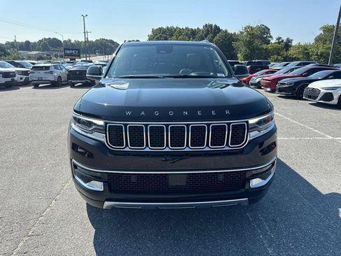 Used 2024 Jeep Wagoneer L Series III w/ Premium Group I AWD/4WD image 8