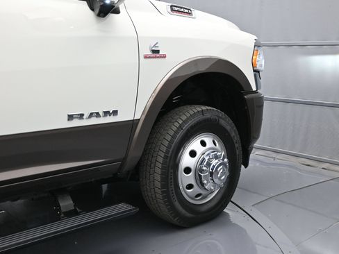 Used 2023 RAM 3500 Limited AWD/4WD image 8