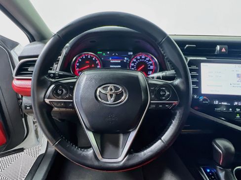 Used 2019 Toyota Camry XSE FWD image 17