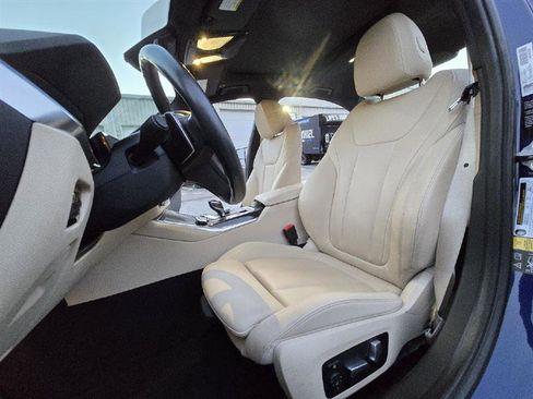 Used 2019 BMW 330i xDrive Sedan w/ Convenience Package image 26