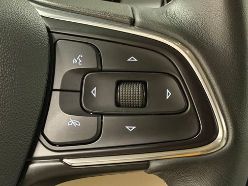 Certified 2023 Buick Envision Preferred FWD image 31