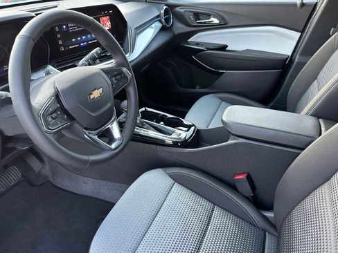 New 2026 Chevrolet Trax LT image 10