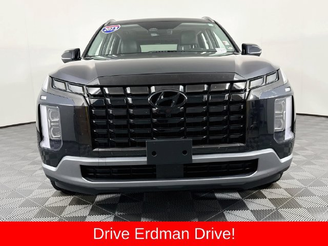 Used 2023 Hyundai Palisade Limited AWD/4WD image 2