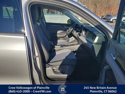 New 2026 Volkswagen Tiguan SE image 16