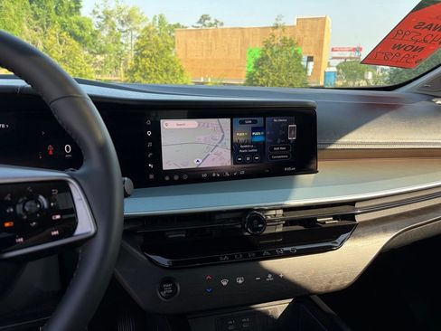 Certified 2025 Nissan Murano SL AWD/4WD image 22