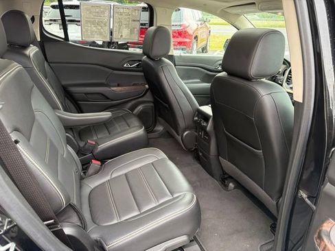 Used 2022 GMC Acadia Denali w/ Denali Ultimate Package AWD/4WD image 14