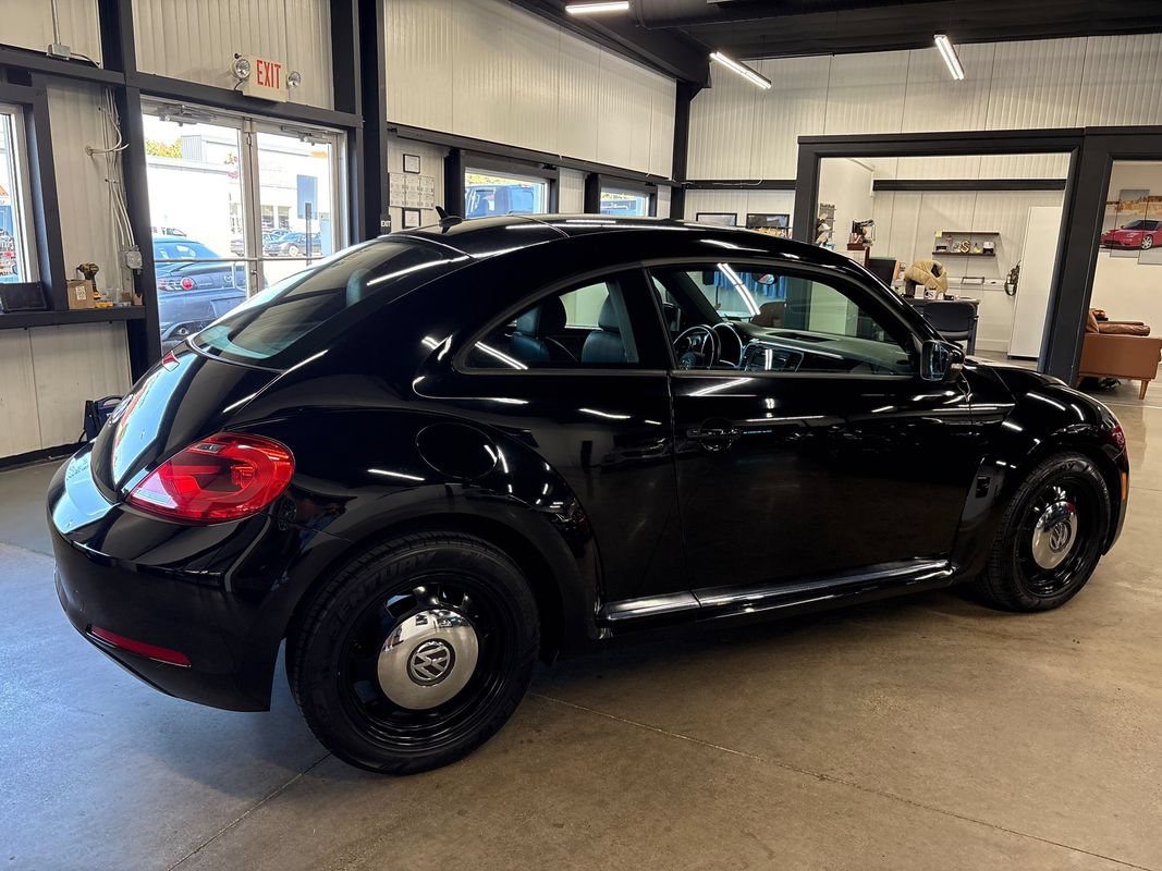 Used 2013 Volkswagen Beetle 2.5 FWD image 11