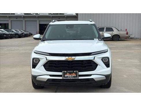 Used 2024 Chevrolet TrailBlazer LT FWD image 9