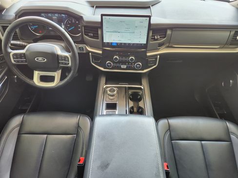Used 2023 Ford Expedition XLT RWD image 20