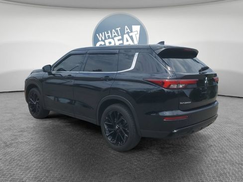 Used 2024 Mitsubishi Outlander SE Black Edition AWD/4WD image 6