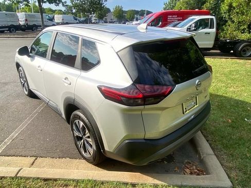 Used 2023 Nissan Rogue SV FWD image 29