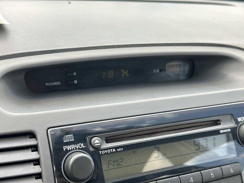 Used 2004 Toyota Camry LE image 24