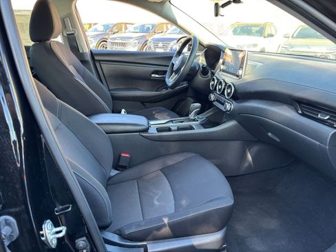 Used 2025 Nissan Sentra SV FWD image 35