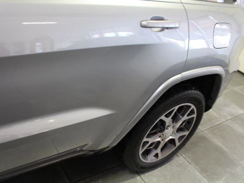 Used 2018 Jeep Grand Cherokee Limited AWD/4WD image 38