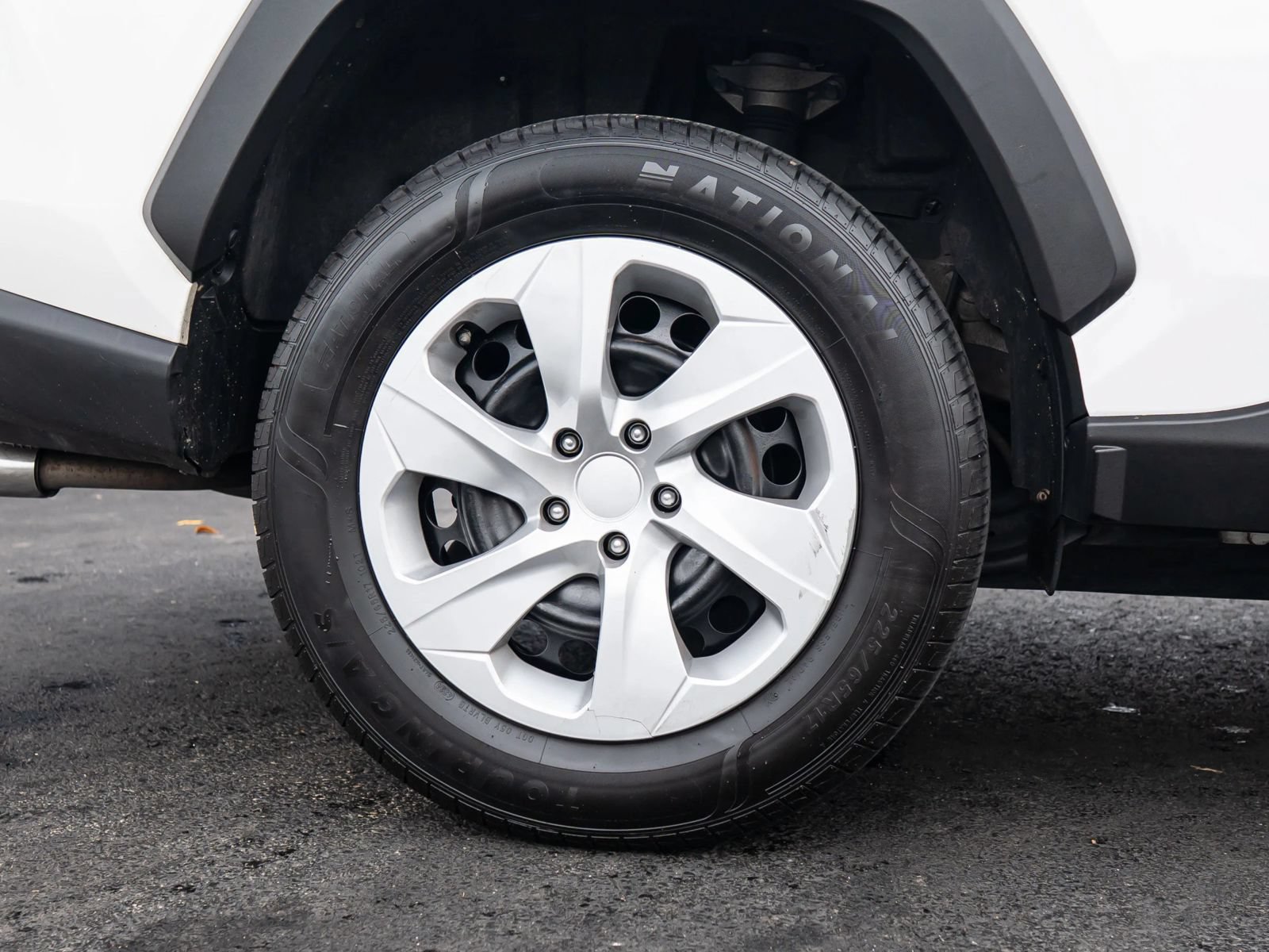 Used 2019 Toyota RAV4 LE w/ All Weather Liner Package AWD/4WD image 13