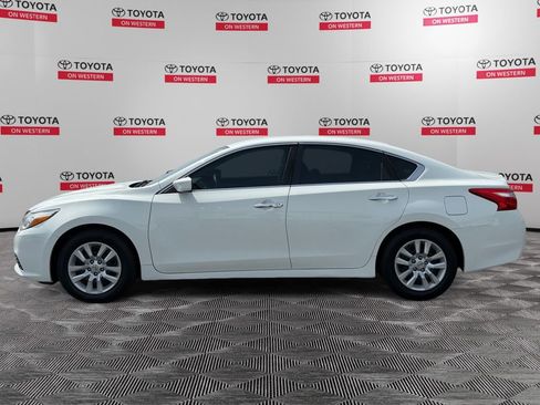 Used 2016 Nissan Altima 2.5 S w/ Power Driver Seat Package FWD image 6