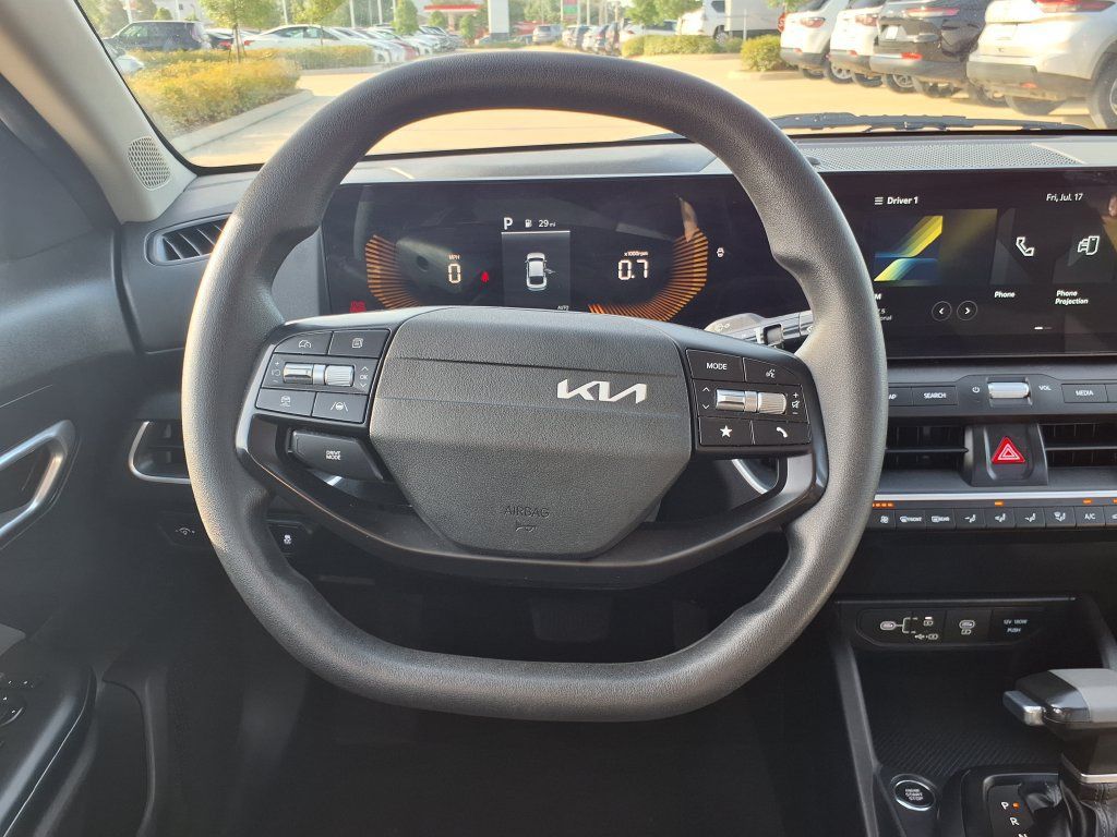Used 2025 Kia K4 FWD image 20