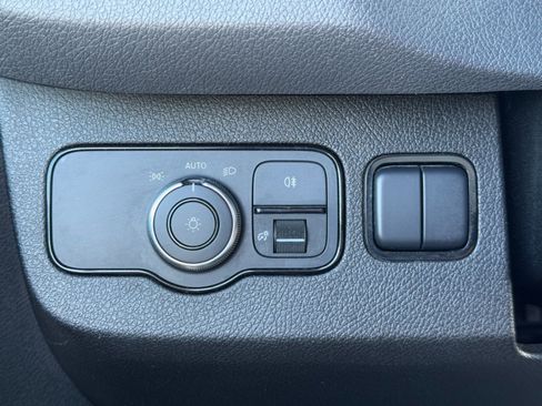 Used 2019 Mercedes-Benz Sprinter 1500 w/ Front Bench Seat Package image 16