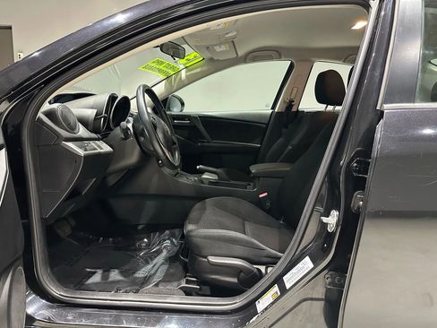 Used 2013 MAZDA MAZDA3 i Touring image 11