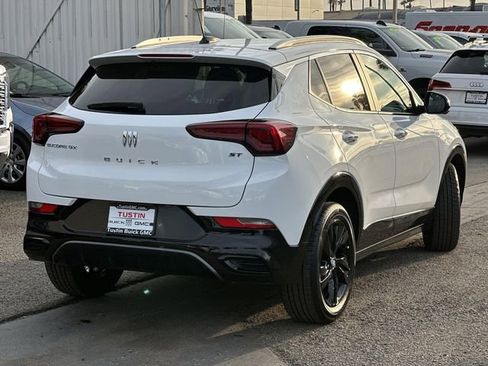 Used 2024 Buick Encore GX Sport Touring image 4