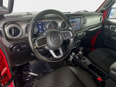 Used 2020 Jeep Wrangler Unlimited Sahara AWD/4WD image 9