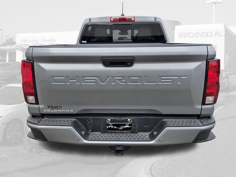 Used 2025 Chevrolet Colorado LT w/ Advanced Trailering Package RWD image 3