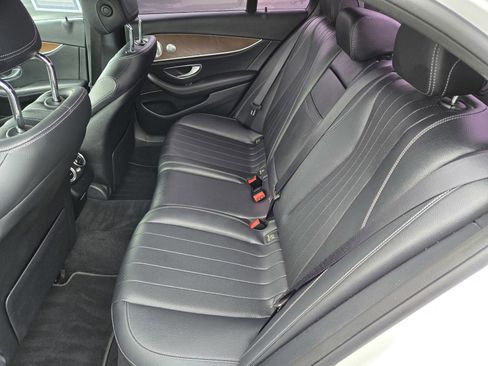 Used 2020 Mercedes-Benz E 350 4MATIC Sedan image 10
