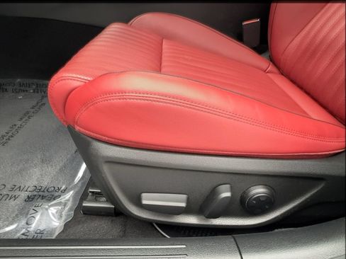 Used 2025 Genesis G70 2.5T w/ Sport Prestige Package AWD/4WD image 21