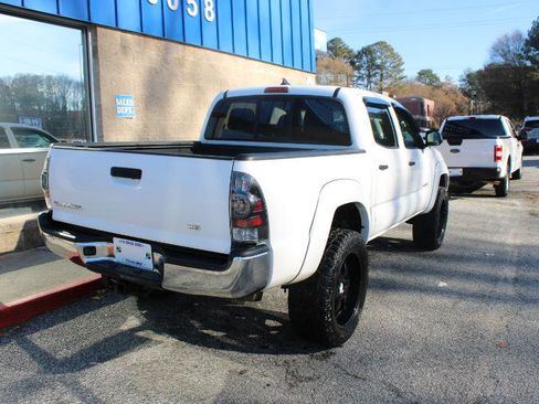 Used 2015 Toyota Tacoma PreRunner w/ SR5 Package image 4