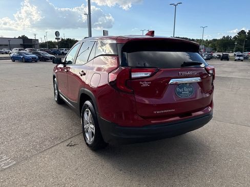 Used 2022 GMC Terrain SLE FWD image 24
