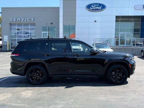 Used 2024 Jeep Grand Cherokee L Laredo image 15