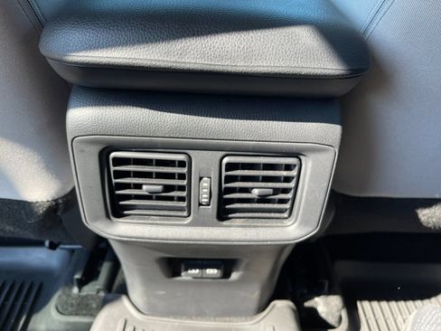 Used 2023 Toyota RAV4 XLE AWD/4WD image 14