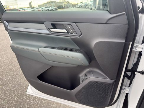 New 2026 GMC Terrain AT4 w/ Convenience Package III image 9